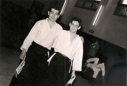 3-a-Tomás-Sánchez-y-Andrés-Domínguez-que-fue-la-primera-persona-que-le-habló-del-Aikido-de-Kitaura,-en-el-año-68-en-el-dojo-Coirema..