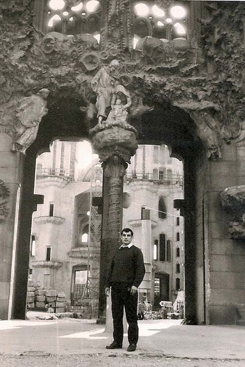 6--aprovechando-una-visita-turistica-por-Barcelona-en-la-Sagrada-Familia-1970